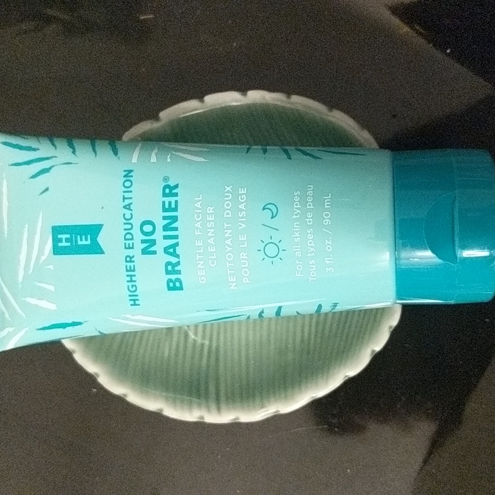 Gentle Facial Cleanser